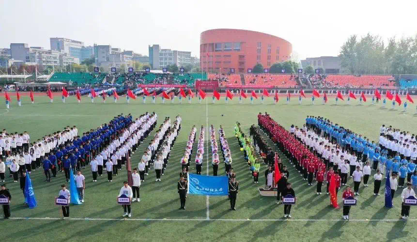 网球拍回击催泪瓦斯
